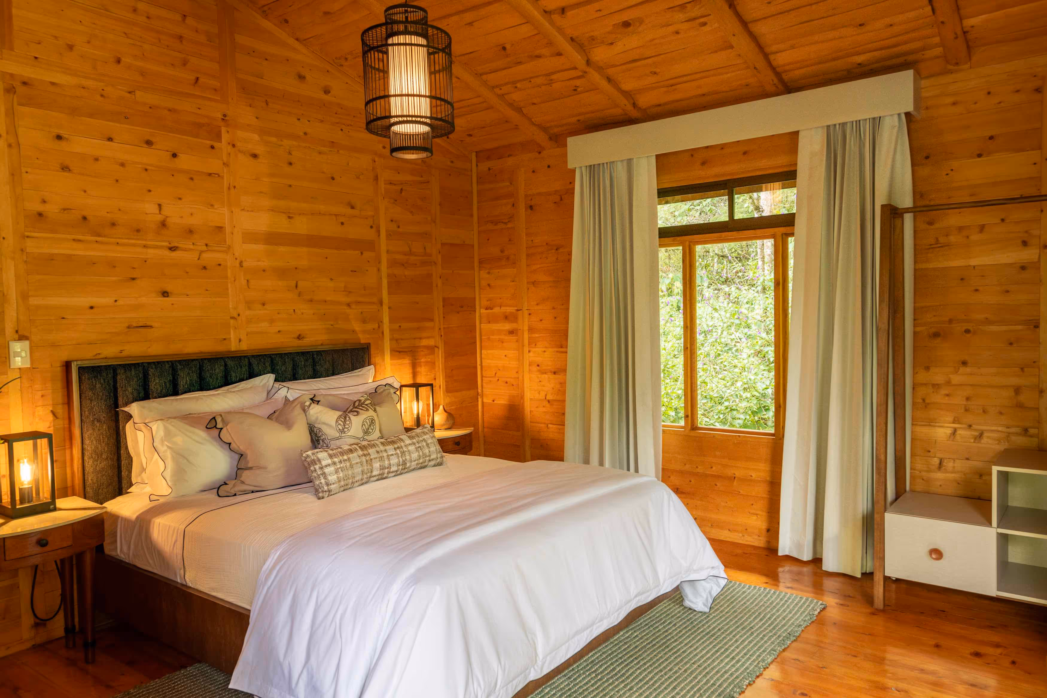 1 Bedroom Private Cabin at Verdesana